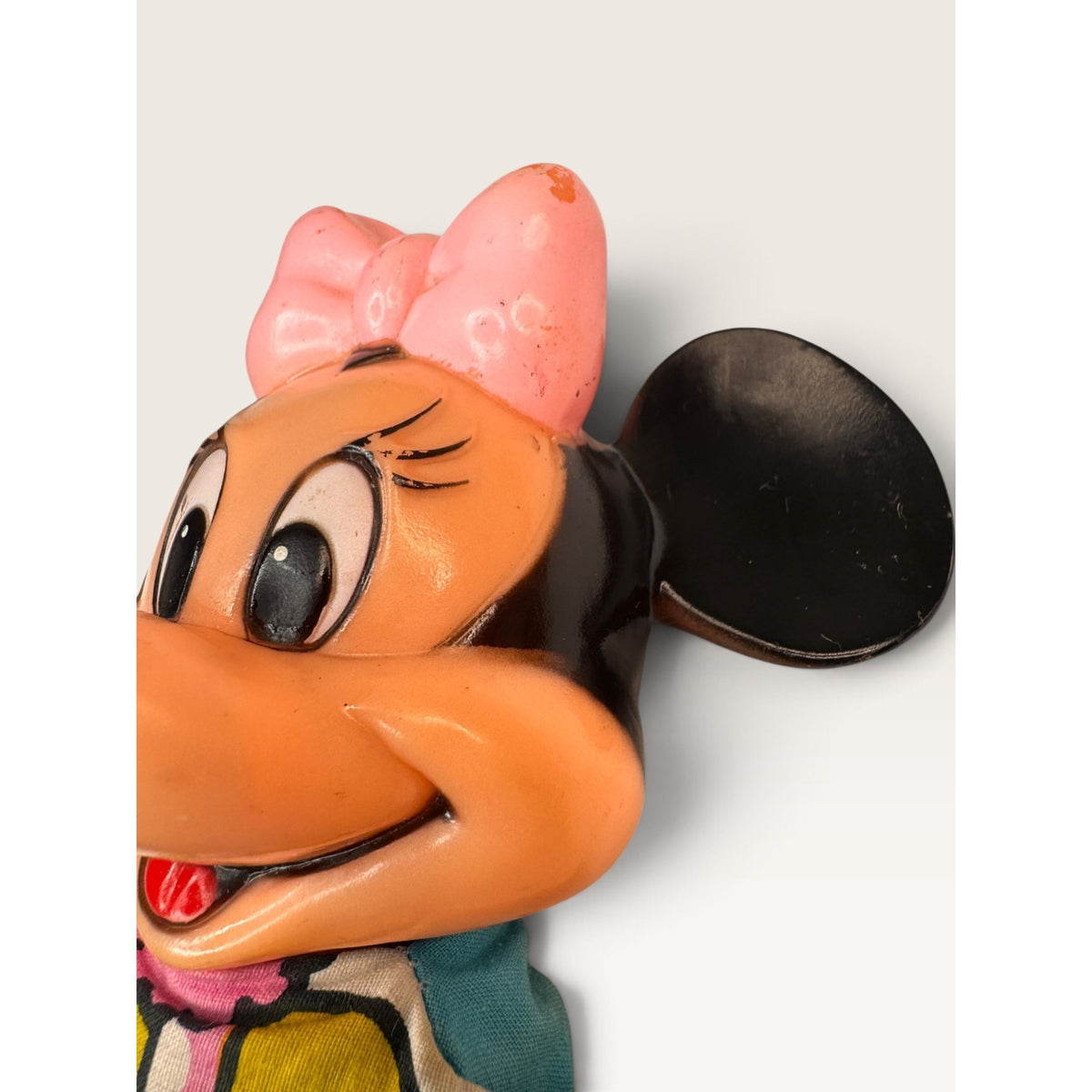 Vintage Minnie Mouse Hand Puppet Vinyl Head Fabric Disney Distributing Toy 10"