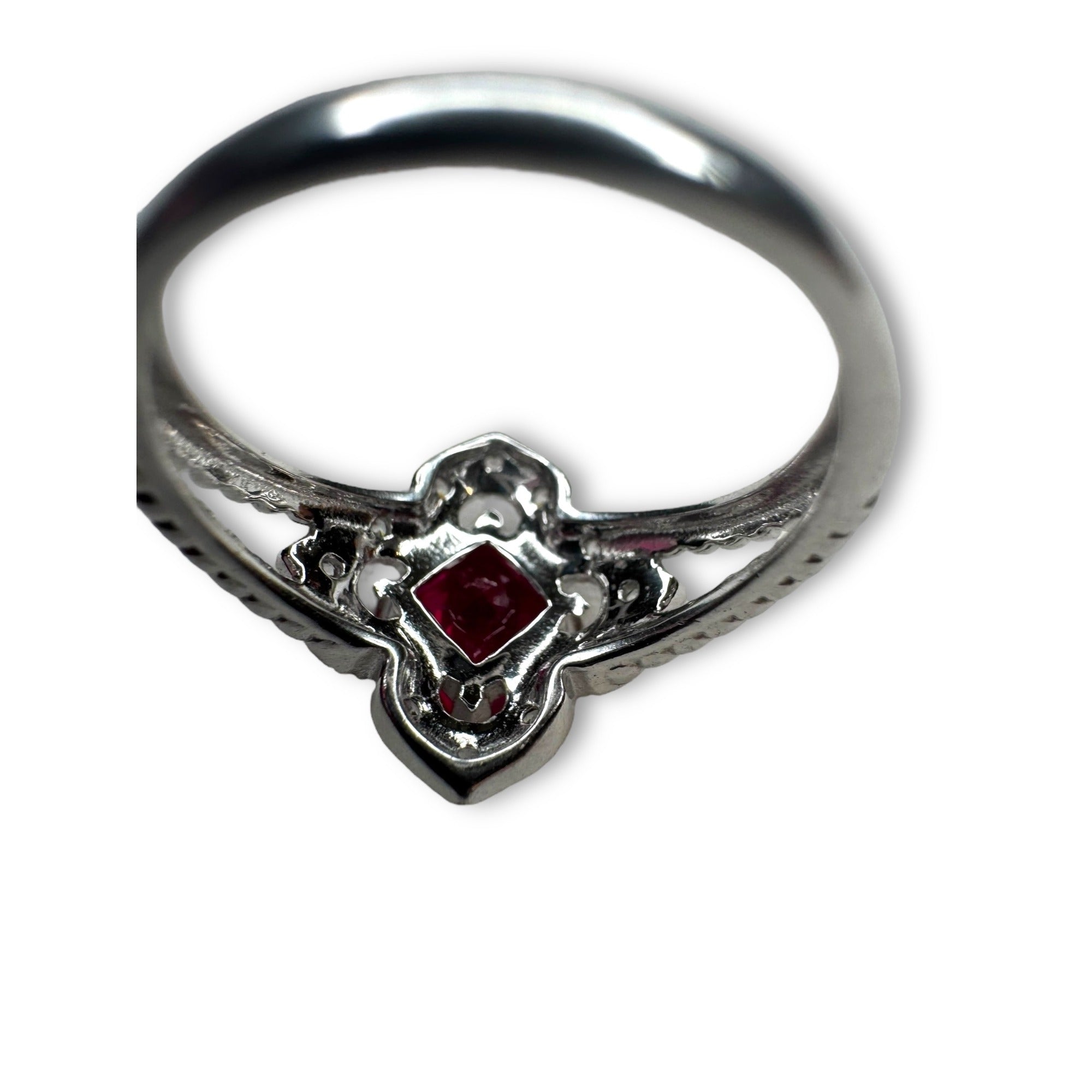 NVC Sterling Silver Ruby Glass Ring Size 6.5