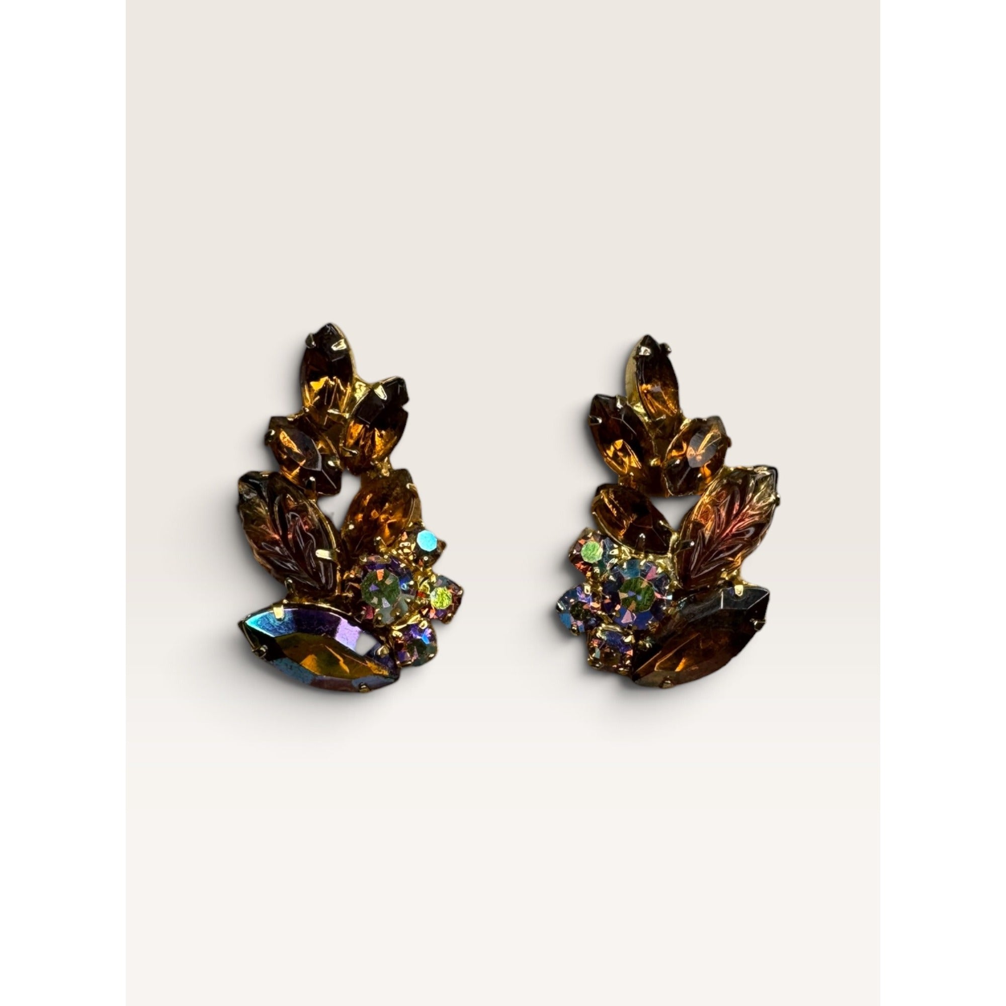 1950s Amber Carved Glass Leaf AB Rhinestone Spray Clip Earrings 1.31" Vintage