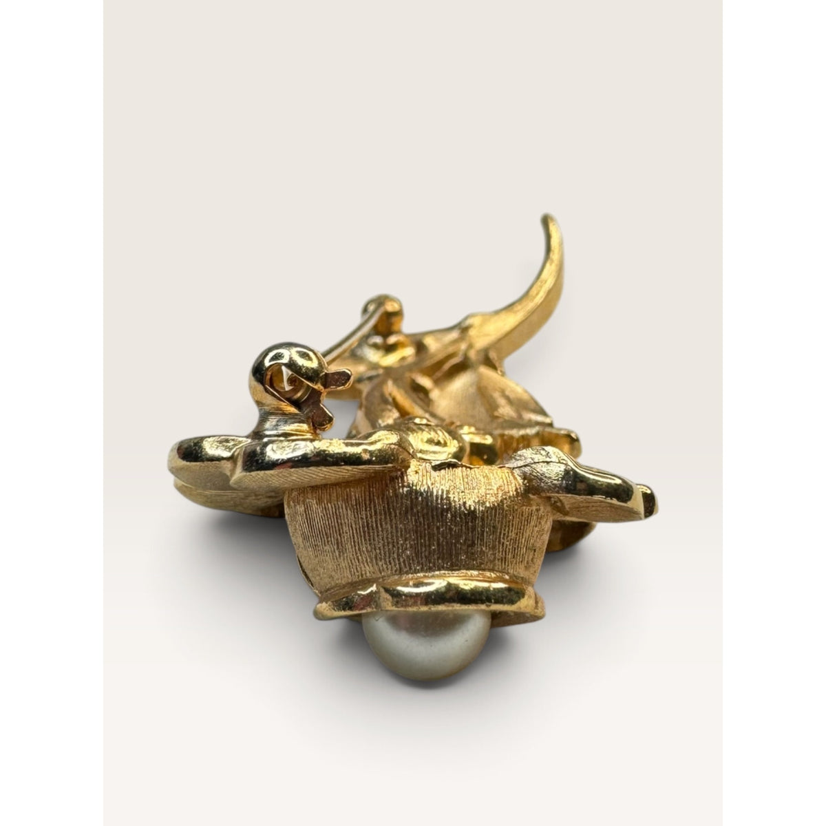 Vintage Crown Trifari Brushed Gold Faux Pearl Blooming Rose Brooch Pin 2.35"