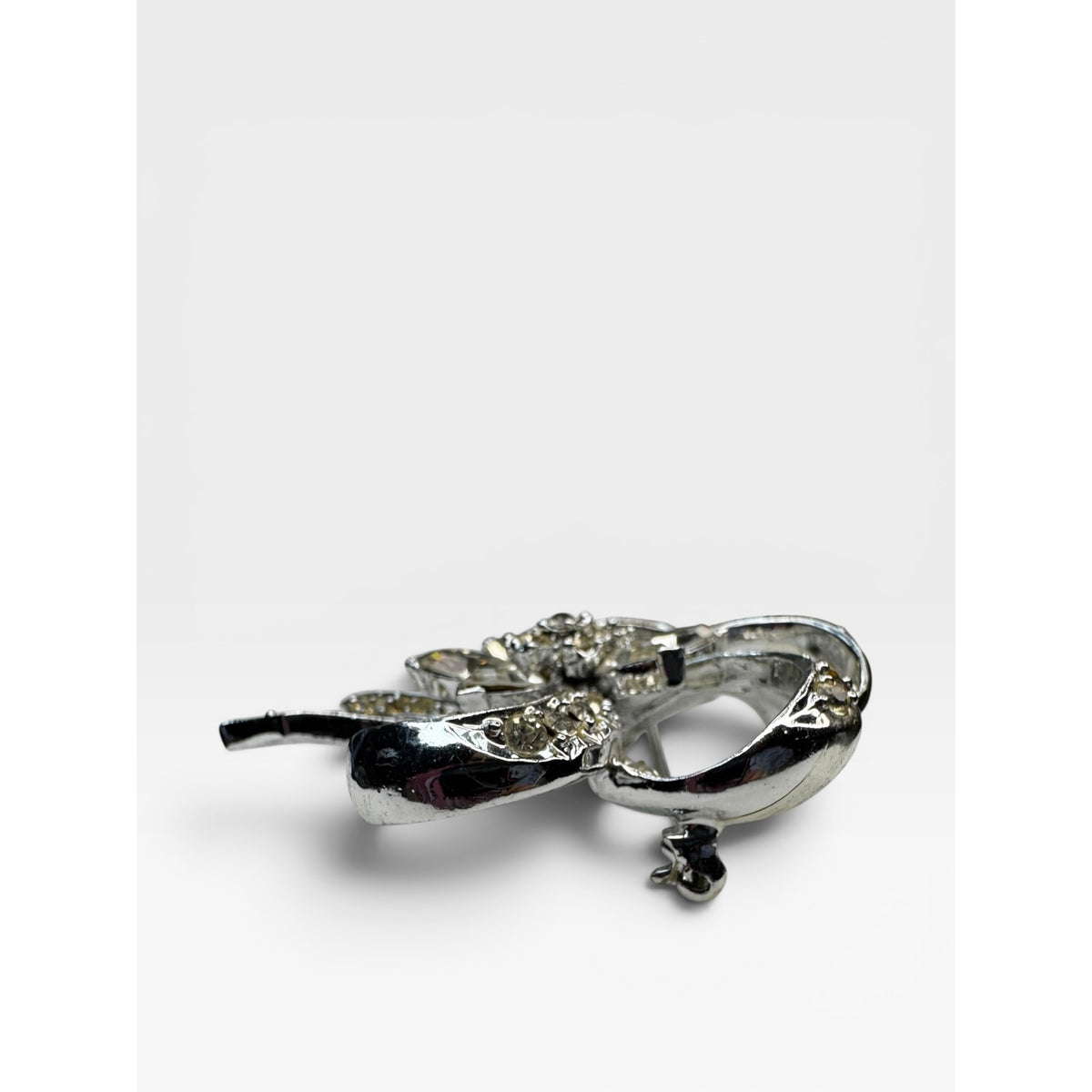 Pell Crystal Bow Brooch Silver Tone Pave Ribbon Pin Signed Vintage