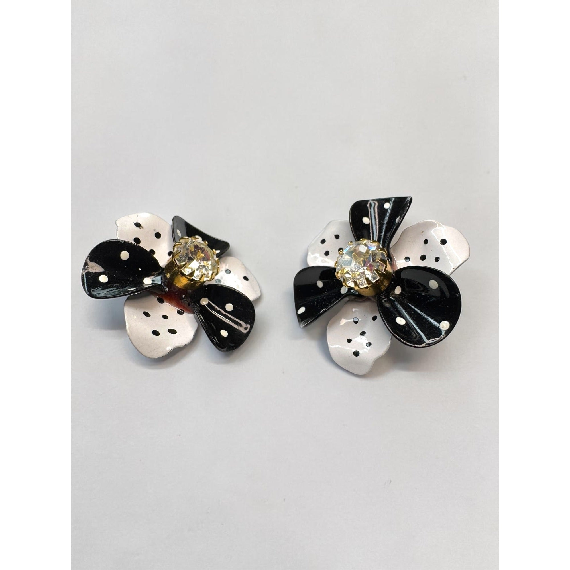 Avon Crystal Black White Enamel Flower Brooch Earrings Set 1970s Vintage