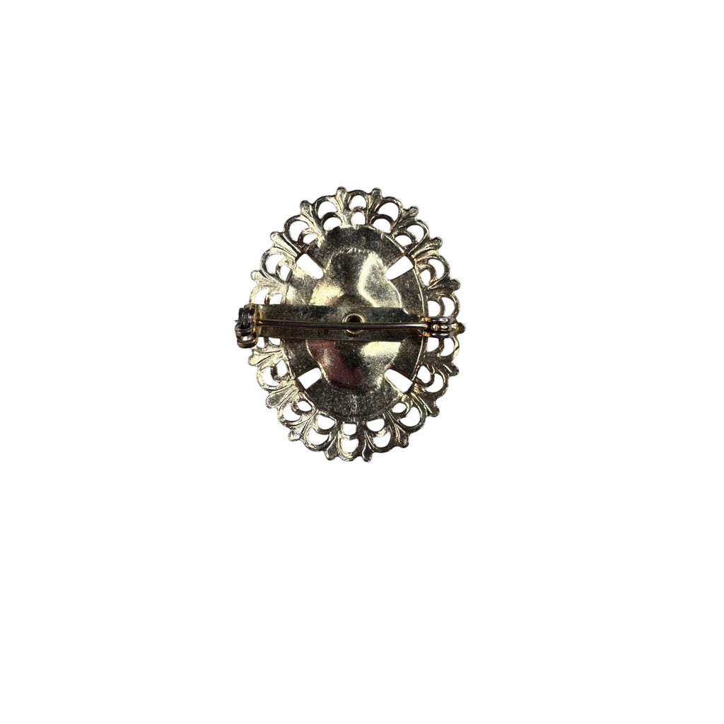 Unsigned Hand Carved Shell Cameo Brooch Right Facing Gold Tone Vintage