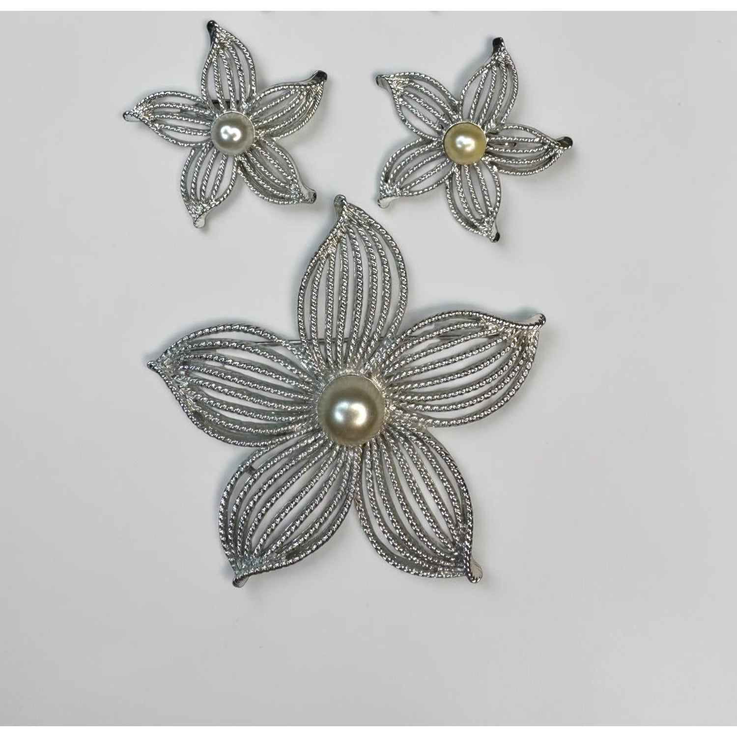 Sarah Coventry Silver Tone Flower Brooch Earrings Set Faux Pearl Vintage 1970s