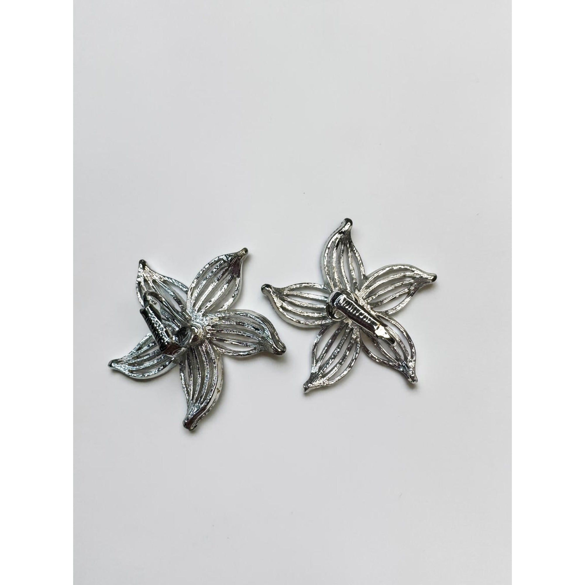 Sarah Coventry Silver Tone Flower Brooch Earrings Set Faux Pearl Vintage 1970s