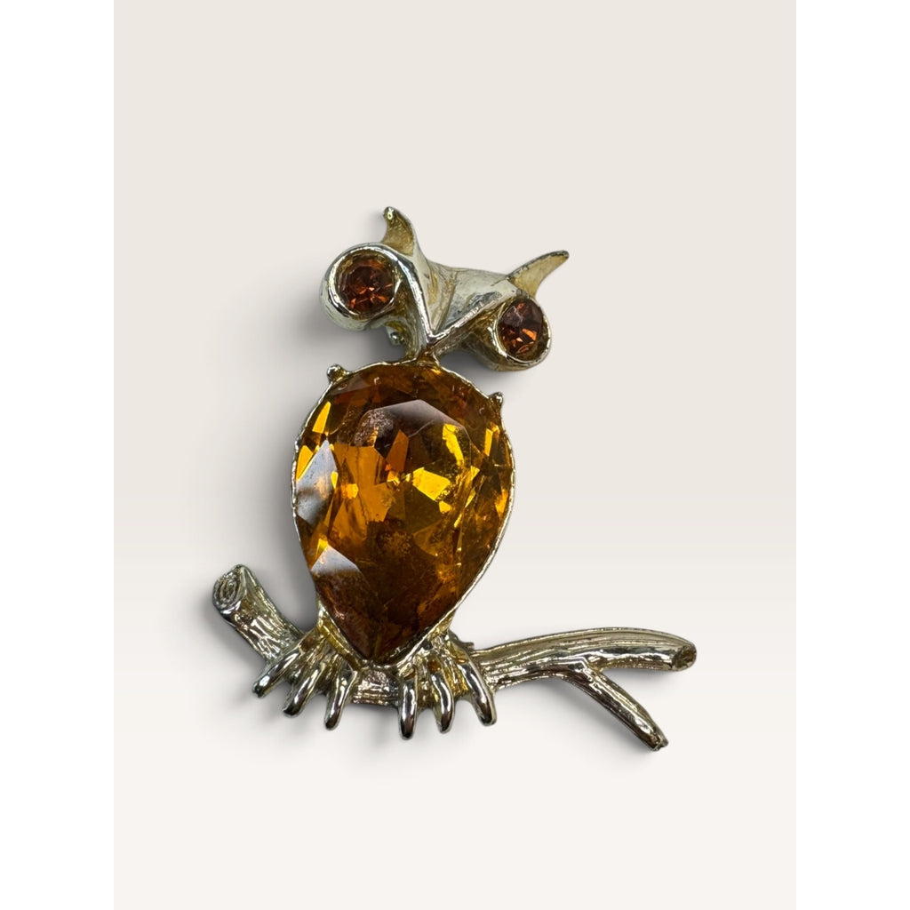 Dodds Vintage 1970s Gold Tone Amber Rhinestone Pear Body Owl Brooch 1.29"