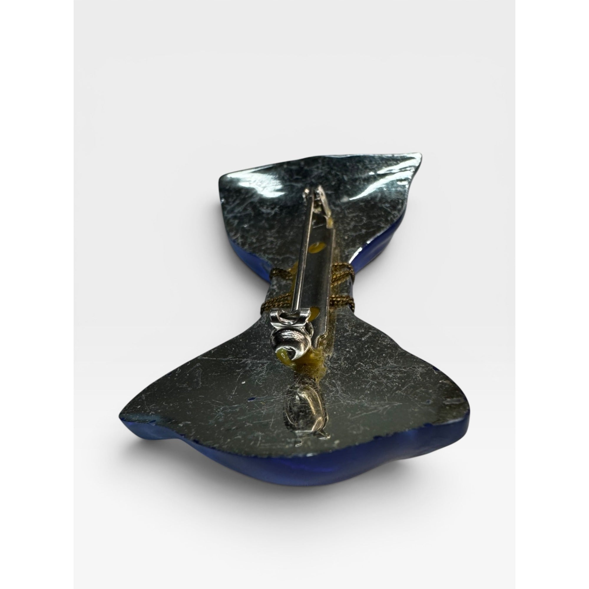 Blue Lucite Bow Brooch Carved Ribbon Pin Unsigned Vintage 1980s