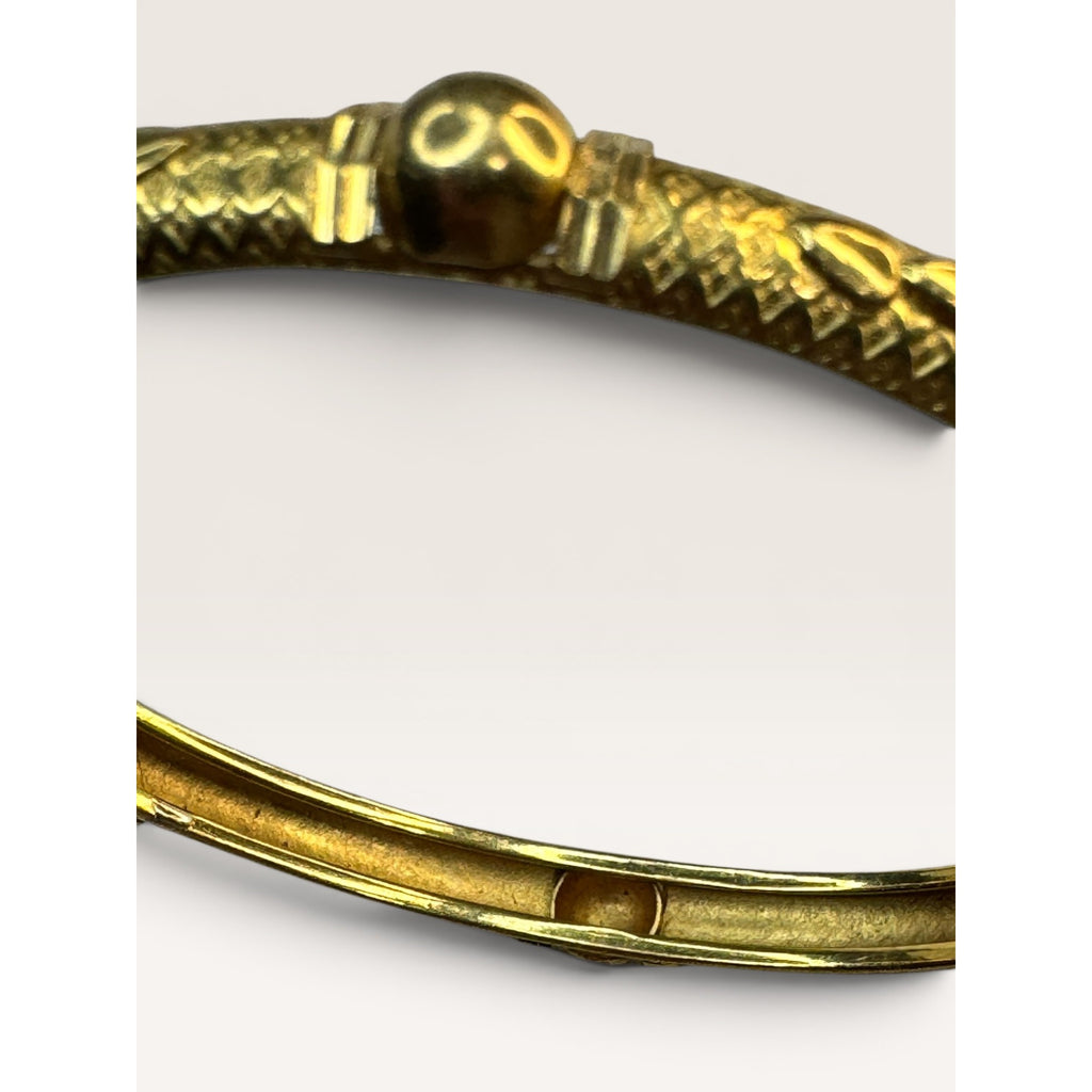 22K Gold Indian Bangle Bracelets Pair Hand Chased KDM Size 7.5 Vintage
